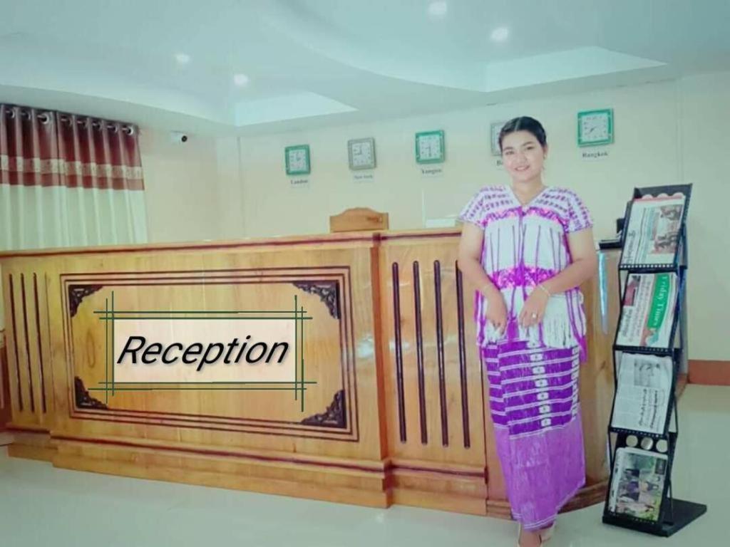 Golden Palace Hotel Hpa-an Buitenkant foto